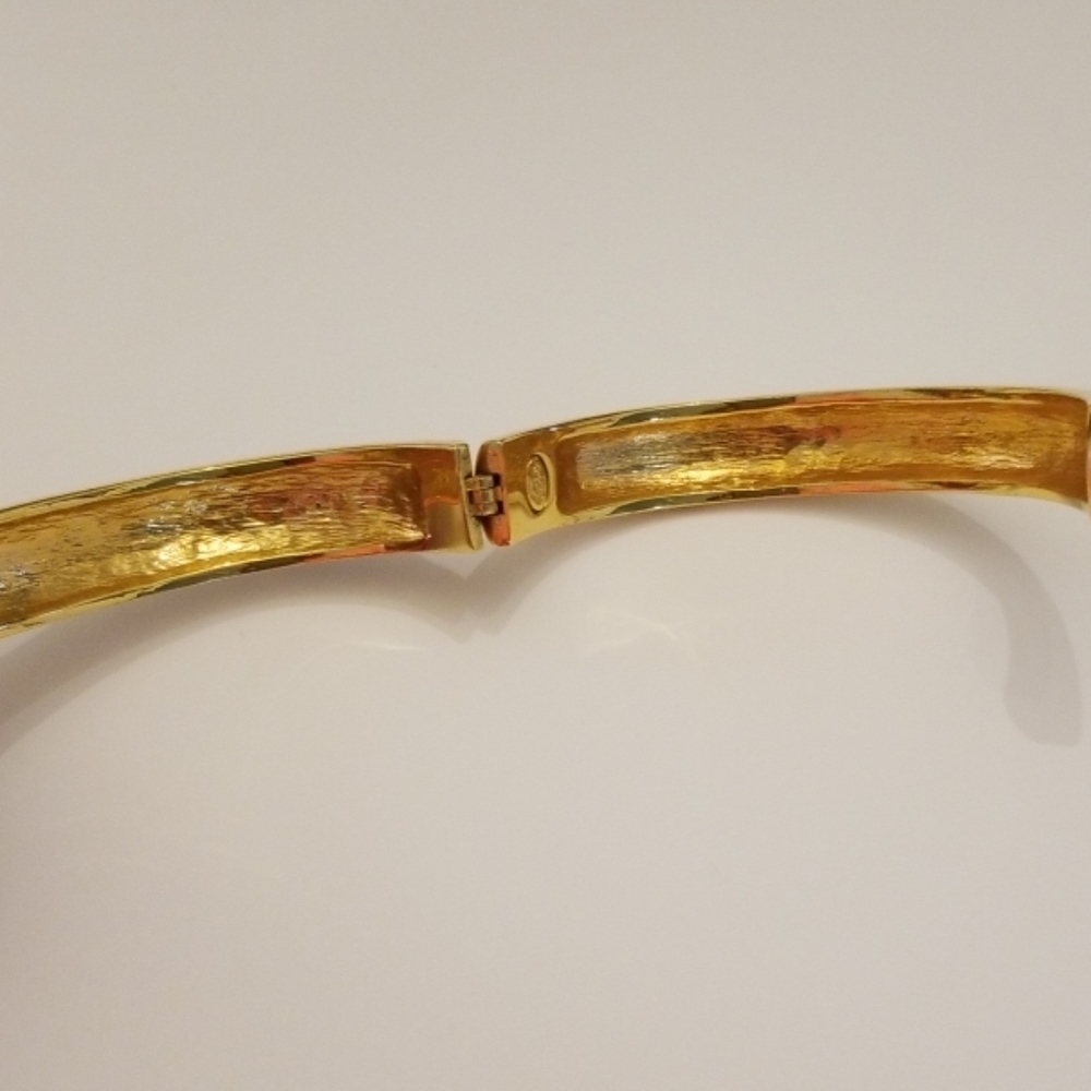 𝅺🎉Premier Designs gold bracelet with crystals - Picture 5 of 8